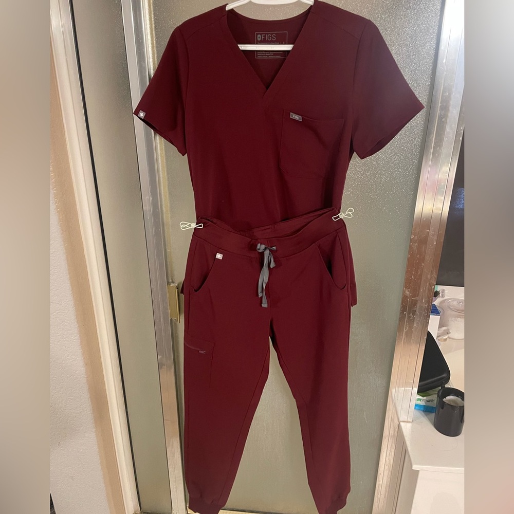 Figs Burgundy Scrub Set - Small